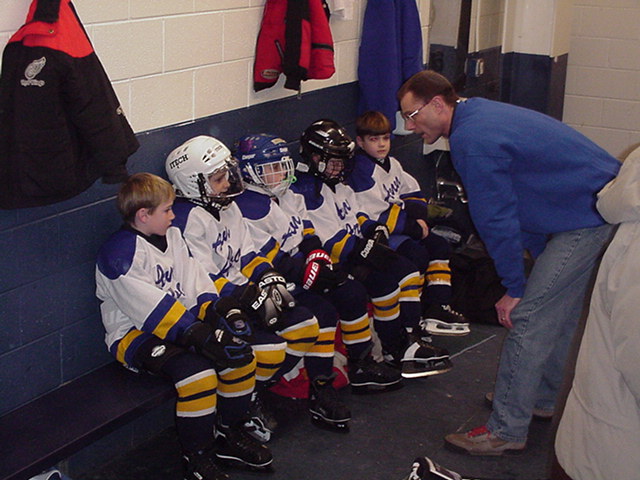 defense pregame.JPG (87072 bytes)